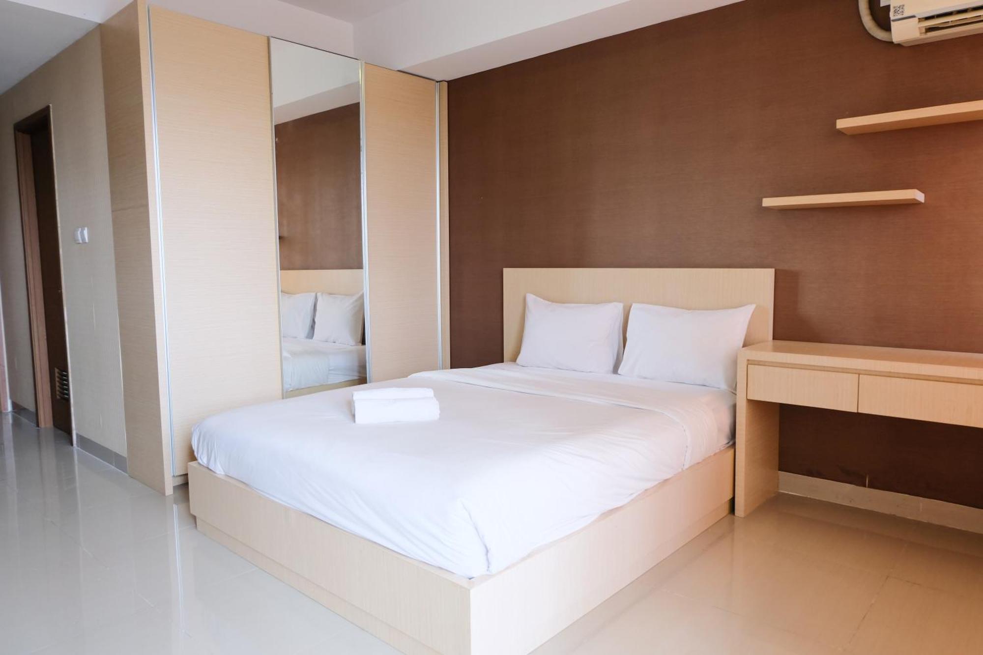 Good At Beverly Dago By Travelio Apartemen *