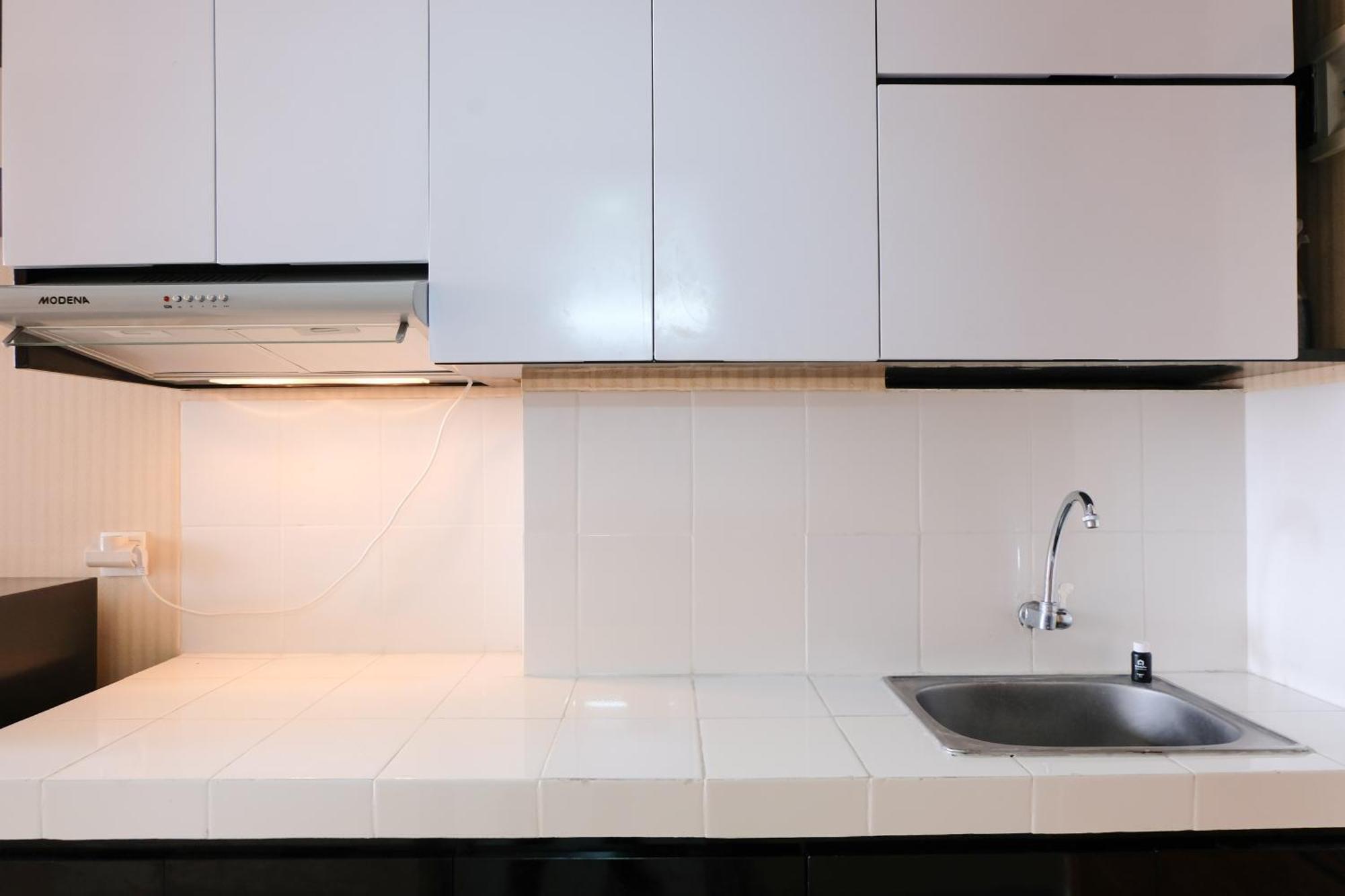 Good At Beverly Dago By Travelio Apartemen